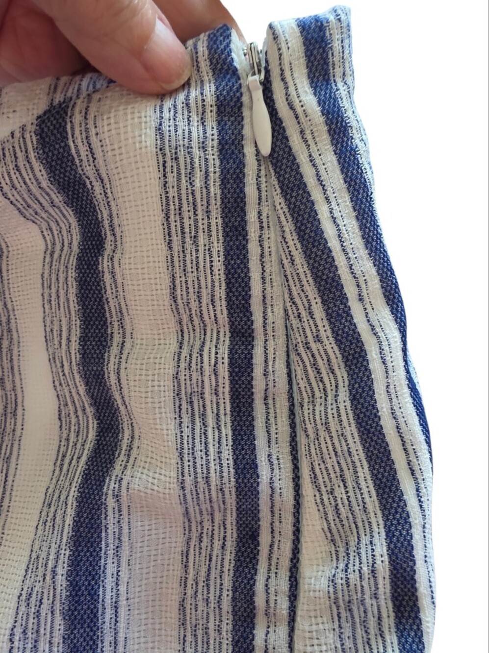 Moon River Blue and White Striped Asymmetrical Skirt w/Fringe Size Small - Picture 5 of 9